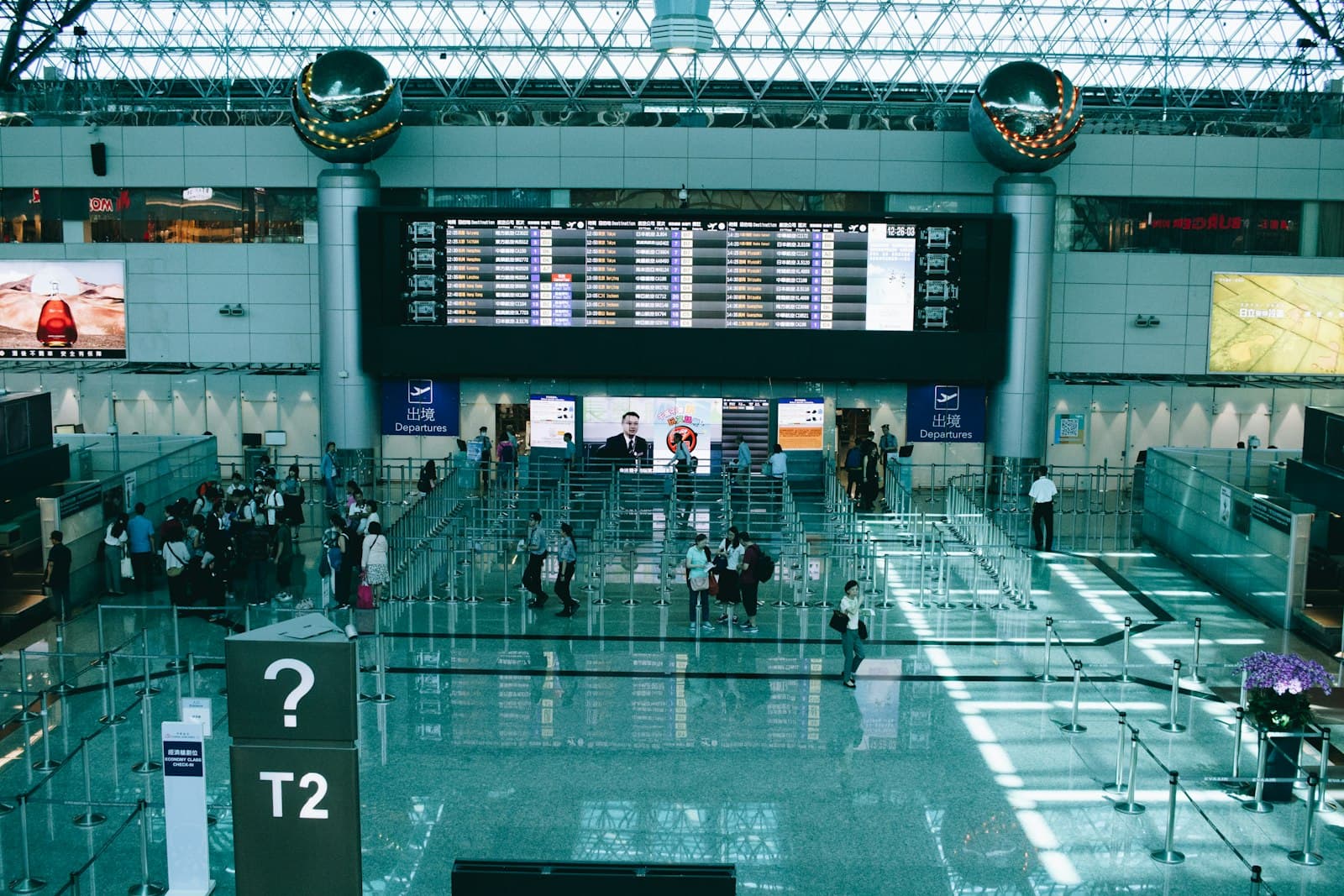 桃園機場 T2 出境大廳